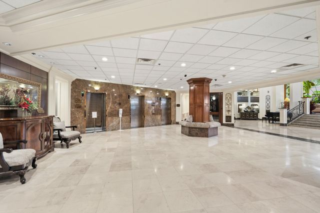 3525 Sage Road 1204, Houston, TX 77056