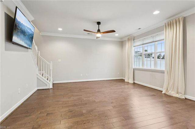 100 Wineberry WAY, Yorktown, VA 23692