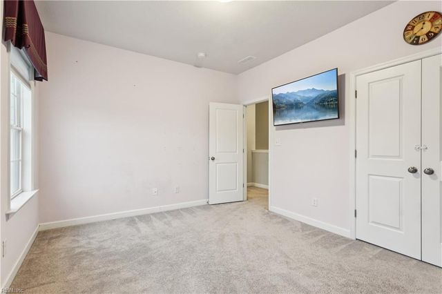 100 Wineberry WAY, Yorktown, VA 23692