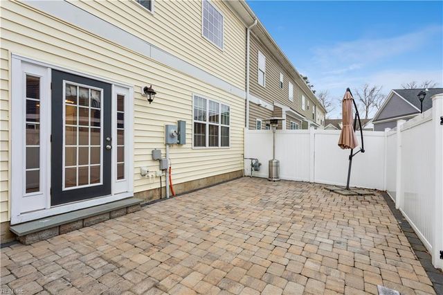 100 Wineberry WAY, Yorktown, VA 23692