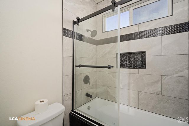 6107 Shasta Daisy Way, Bakersfield, CA 93311