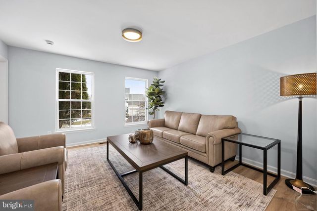 3696 WERTZ DR, Woodbridge, VA 22193