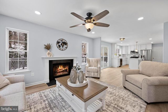 3696 WERTZ DR, Woodbridge, VA 22193