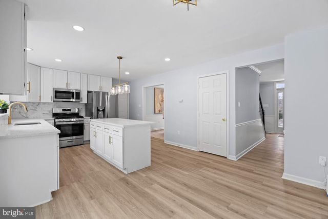 3696 WERTZ DR, Woodbridge, VA 22193