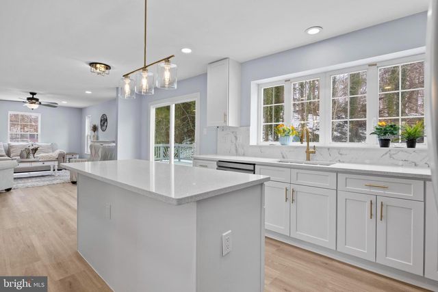 3696 WERTZ DR, Woodbridge, VA 22193