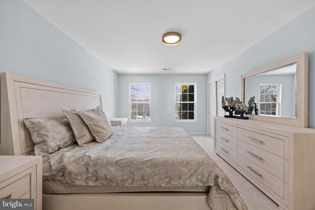 3696 WERTZ DR, Woodbridge, VA 22193