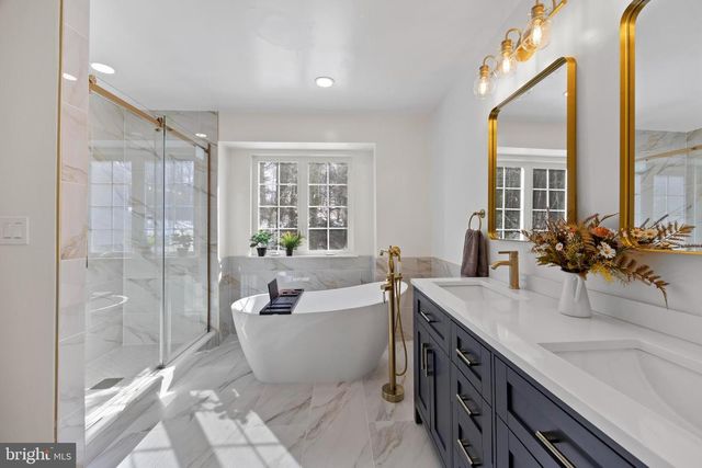 3696 WERTZ DR, Woodbridge, VA 22193