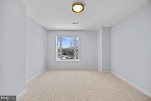 3696 WERTZ DR, Woodbridge, VA 22193