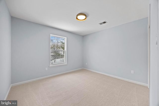 3696 WERTZ DR, Woodbridge, VA 22193