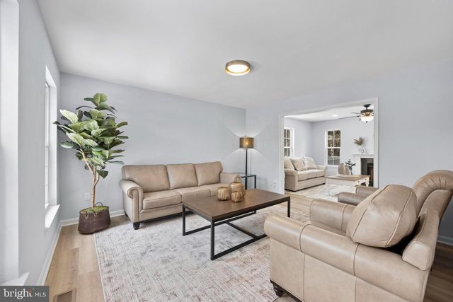 3696 WERTZ DR, Woodbridge, VA 22193