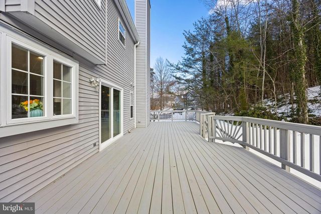 3696 WERTZ DR, Woodbridge, VA 22193