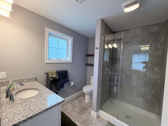 58 Oak St 58, Clinton, MA 01510