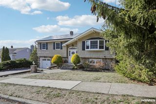 27 Borman Drive, Wanaque, NJ 07465
