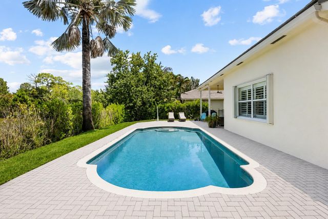 910 SW Lost River Shores Drive, Stuart, FL 34997
