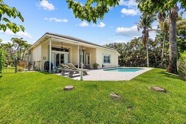 910 SW Lost River Shores Drive, Stuart, FL 34997