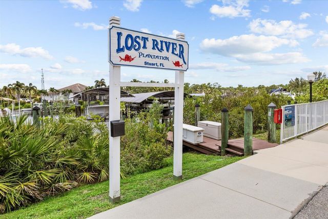 910 SW Lost River Shores Drive, Stuart, FL 34997