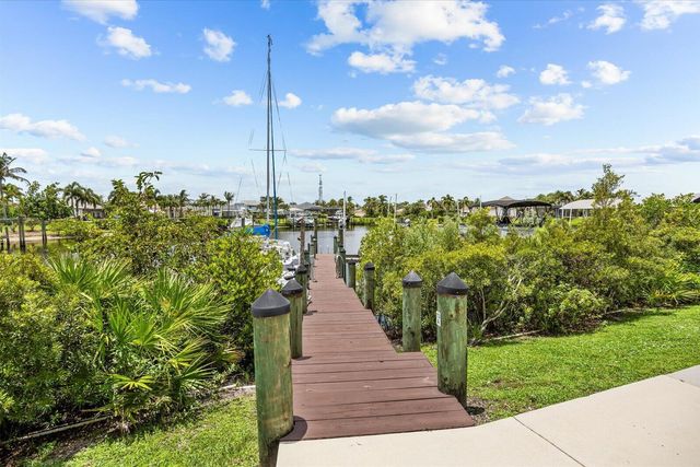 910 SW Lost River Shores Drive, Stuart, FL 34997