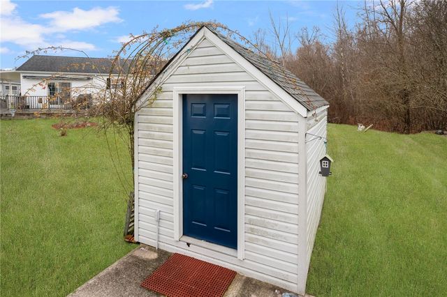 3 Blackbird Street, Tiverton, RI 02878