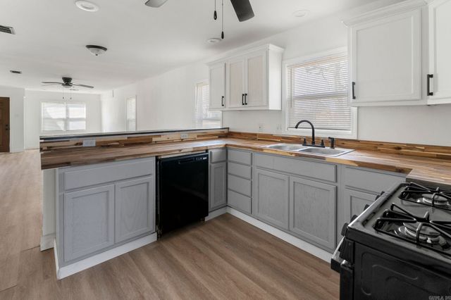 1414 Vine Street, North Little Rock, AR 72114