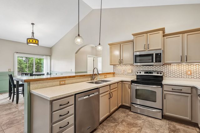 714 NE 45th Court, Ankeny, IA 50021