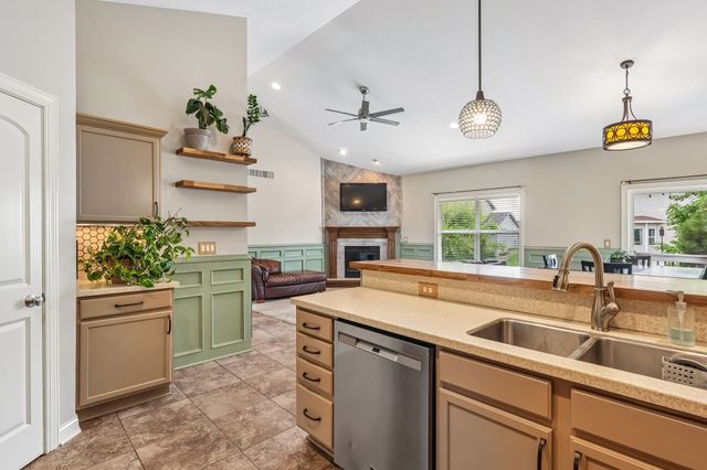714 NE 45th Court, Ankeny, IA 50021