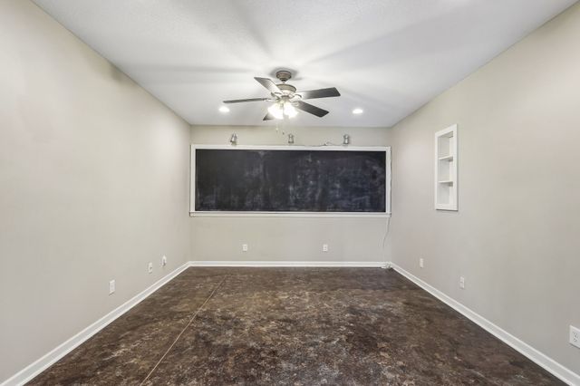 714 NE 45th Court, Ankeny, IA 50021