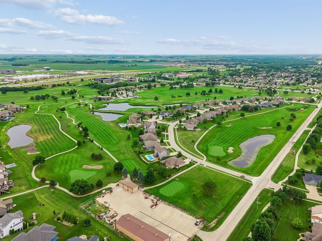 714 NE 45th Court, Ankeny, IA 50021
