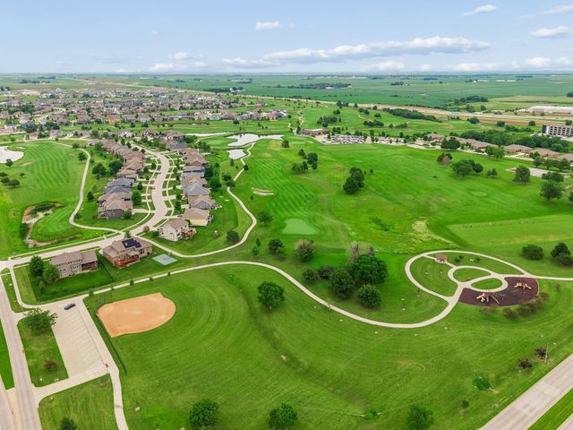 714 NE 45th Court, Ankeny, IA 50021