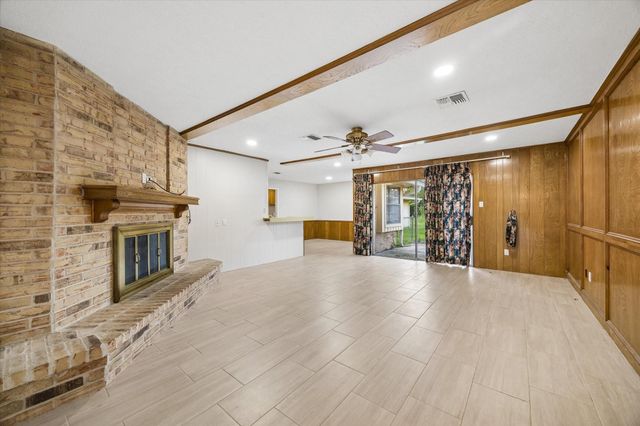 1307 Southern Hills Road, Kingwood, TX 77339