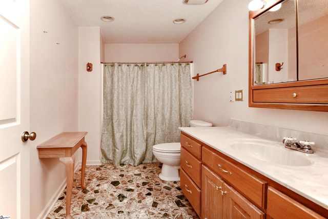 125 Fleetwood Drive, Liberty, SC 29657