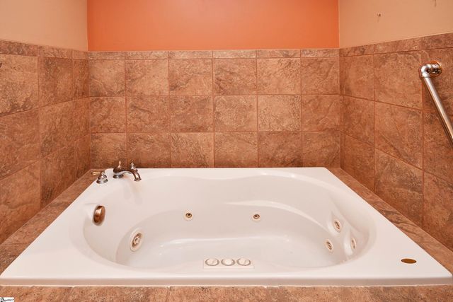 125 Fleetwood Drive, Liberty, SC 29657