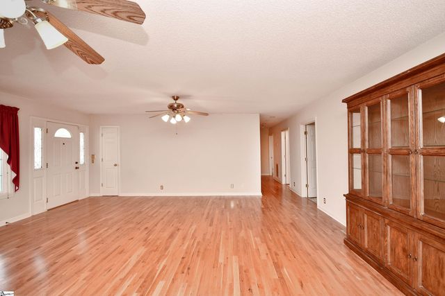 125 Fleetwood Drive, Liberty, SC 29657
