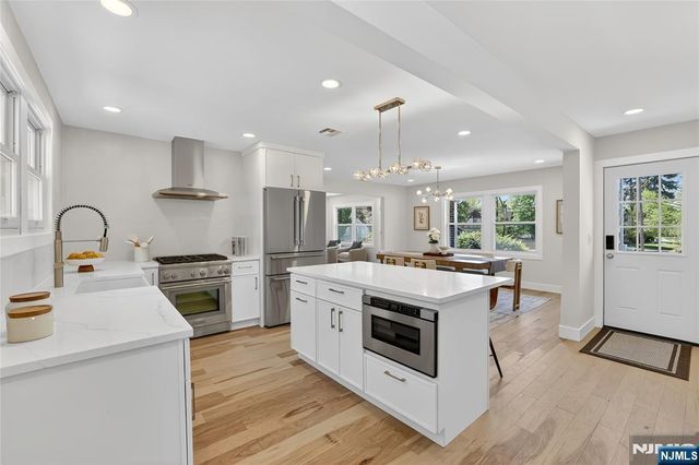 909 Ridgewood Road, Millburn, NJ 07041