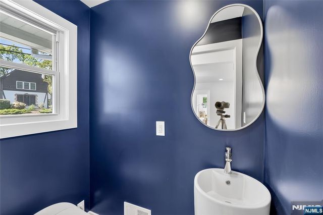 909 Ridgewood Road, Millburn, NJ 07041