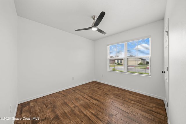 1814 Farmhouse Road SE, Palm Bay, FL 32909