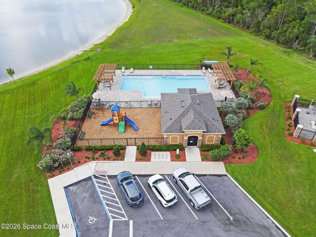 1814 Farmhouse Road SE, Palm Bay, FL 32909