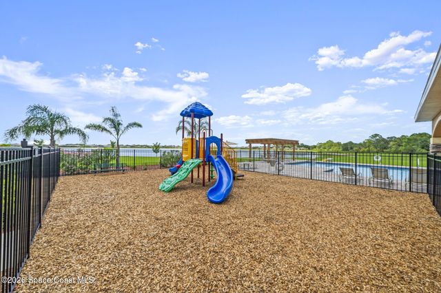 1814 Farmhouse Road SE, Palm Bay, FL 32909