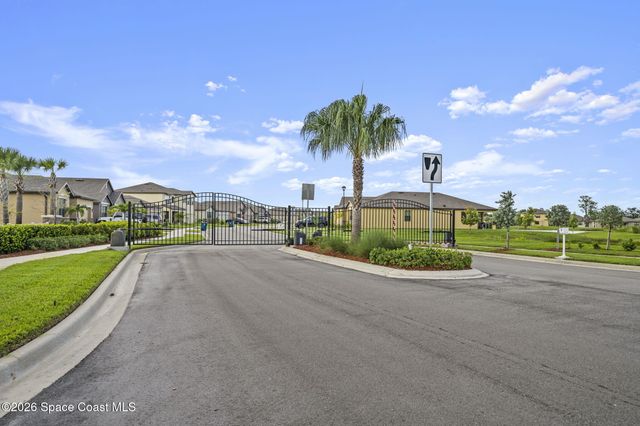 1814 Farmhouse Road SE, Palm Bay, FL 32909