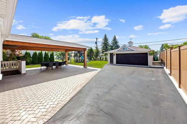 7917 W 81st Street, Bridgeview, IL 60455