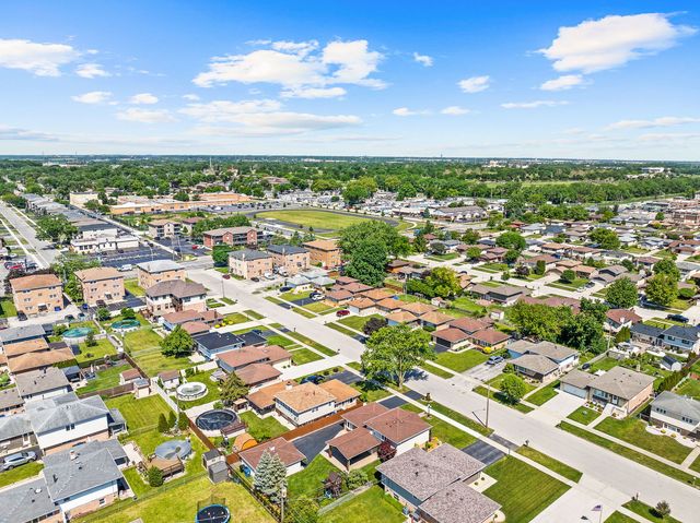 7917 W 81st Street, Bridgeview, IL 60455