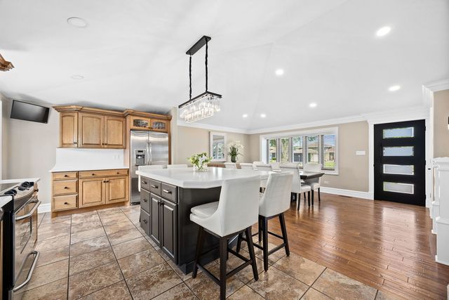 7917 W 81st Street, Bridgeview, IL 60455