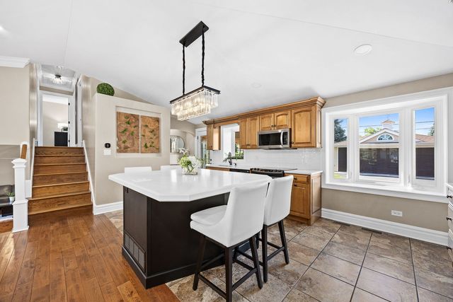 7917 W 81st Street, Bridgeview, IL 60455