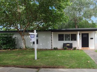 5030 SW 113th Ct, Miami, FL 33165