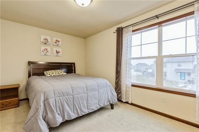 917 35th Street SW, Bondurant, IA 50035