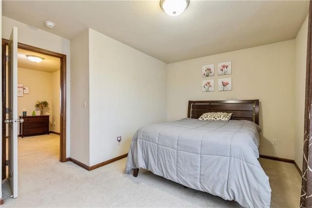917 35th Street SW, Bondurant, IA 50035