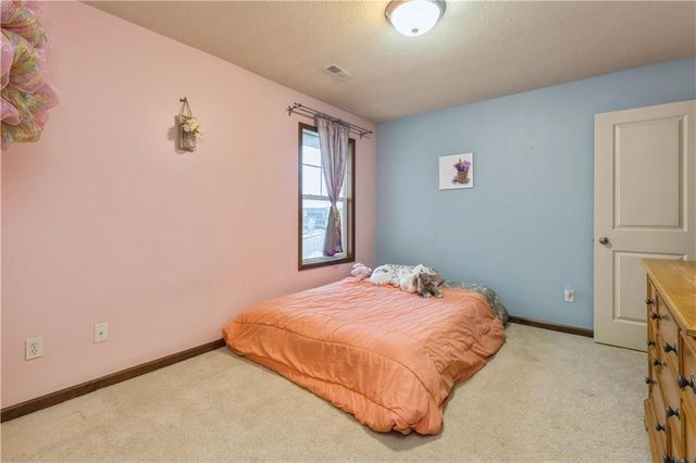917 35th Street SW, Bondurant, IA 50035