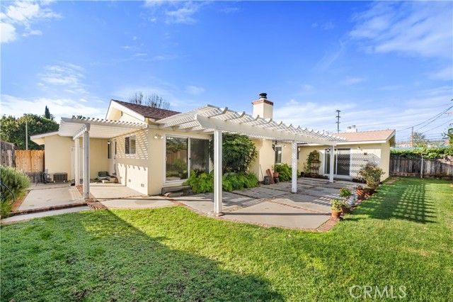 23649 Bessemer, Woodland Hills (los Angeles), CA 91367