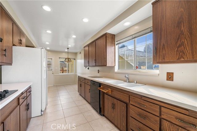 23649 Bessemer, Woodland Hills (los Angeles), CA 91367