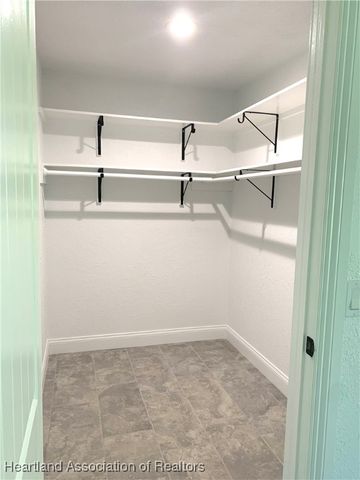 435 Vanguard Avenue NW, Lake Placid, FL 33852