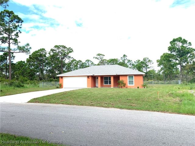 435 Vanguard Avenue NW, Lake Placid, FL 33852